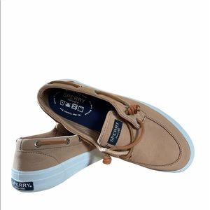 Worn once! Women’s Leather Sperry Loafers size 6.5